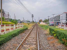 järnväg i udonthani stad thailand.udon än mig provins är en provins changwat i nordost thailand. foto