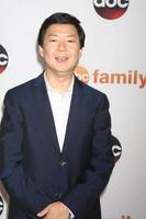 los angeles - aug 4 - ken jeong på de ABC tca sommar Tryck Turné 2015 fest på de beverly hilton hotell på augusti 4, 2015 i beverly kullar, ca foto