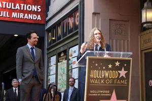 los angeles - nov 30 lin-manuel miranda, konstig al yankovic på de lin-manuel miranda stjärna ceremoni på de hollywood promenad av berömmelse på november 30, 2018 i los angeles, ca foto