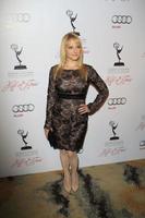 los angeles - mar 1 - melissa rauch ankommer på de akademi av tv konst och vetenskaper 21:e årlig hall av berömmelse ceremoni på de beverly kullar hotell på Mars 1, 2012 i beverly kullar, ca foto