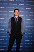 los angeles - feb 13 - tim tebow ankommer på de spela teater av tapperhet la premiär på de bågljus teatrar på februari 13, 2012 i los angeles, ca foto