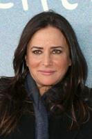 los angeles - feb 23 - pamela adlon på de bättre saker säsong 5 premiär på hollywood evigt på februari 23, 2022 i los angeles, ca foto