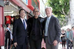 los angeles - jun 14 - norm eisen, jeff goldblum och red begley jr på de ceremoni uppfyllande jeff goldblum med en stjärna på de hollywood promenad av berömmelse på juni 14, 2018 i los angeles, ca foto