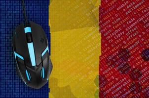 rumänien flagga och dator mus. digital hot, olaglig insatser på de internet foto