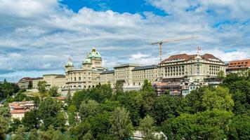 swiss parlament byggnad i bern foto