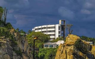 skön naturskön se panorama av stad zicatela puerto escondido Mexiko. foto