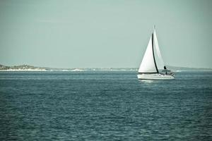 rekreations Yacht på adriatisk hav foto