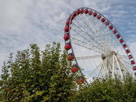 de Rhen flod och de stad av Düsseldorf foto