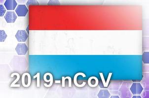 luxemburg flagga och trogen digital abstrakt sammansättning med 2019-ncov inskrift. covid-19 utbrott begrepp foto
