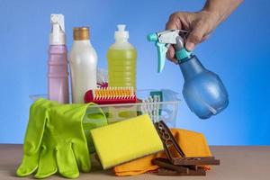 korg med rengöring Produkter för Hem hygien använda sig av foto