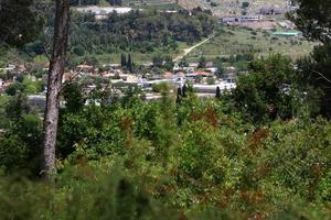 landskap i en små stad i nordlig israel. foto