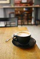 varm kaka kaffe på Kafé tabell foto