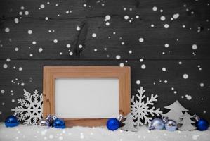 blågrå juldekoration, snö, kopieringsutrymme, snöflingor