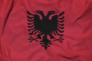 albania flagga tryckt på en polyester nylon- sportkläder maska tyg foto