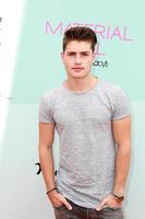 los angeles, jun 14 - gregg sulkin på de barn lagning hjärta s 7:e årlig empati stenar välgörenhetsgala på de privat plats på juni 14, 2015 i malibu, ca foto