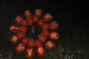 los angeles, okt 4 - kinesisk kalender ristade pumpor på de stiga av de domkraft o lyktor på descanso trädgårdar på oktober 4, 2014 i la kanada flintridge, ca foto