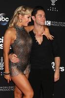 los angeles, 22 nov - emma slater, sasha farber på dancing with the stars livefinal på grove den 22 november 2016 i los angeles, ca foto