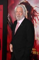 los angeles, nov 18 - Donald sutherland på de de hunger spel - fångst brand premiär på Nokia teater på november 18, 2013 i los angeles, ca foto