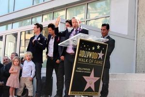 los angeles, okt 9 - ny barn på de blockera, jordan riddare, donnie wahlberg, joe mcintyre, danny trä, Jonathan riddare på de ny barn på de blockera hollywood promenad av berömmelse stjärna ceremoni på hollywood boulevard på oktober 9, 2014 i los angeles, ca foto