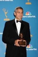 los angeles, aug 29 - george Clooney i de Tryck rum på de 2010 emmy utmärkelser på Nokia teater på la leva på augusti 29, 2010 i los angeles, ca foto