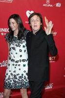 vlos angeles, feb 10 - nancy shevell, paul mccartney ankommer på de 2012 musicares gala uppfyllande paul mccartney på la konvent Centrum på februari 10, 2012 i los angeles, ca foto