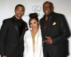 los angeles, feb 6 - aron d spjut, estela spjut, lou gossett jr på de 46: e naacp bild utmärkelser ankomster på en pasadena konvent Centrum på februari 6, 2015 i pasadena, ca foto