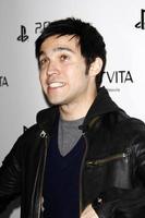 los angeles, feb 15 - pete wentz på de sony playstationae avslöjar ps vita bärbar underhållning systemet på de siren studior på februari 15, 2012 i los angeles, ca foto