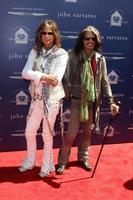 los angeles, mar 10 - steven Tyler, joe päronvin ankommer på de 10:e årlig john varvatos stuart hus fördel på de john varvatos boutique på Mars 10, 2013 i väst hollywood, ca foto