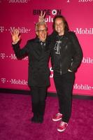 los angeles, nov 10 - andy kuk, john legere på de t-mobile un-bärare x lansera firande på de helgedom hörsal på november 10, 2015 i los angeles, ca foto