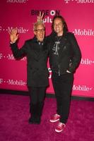 los angeles, nov 10 - andy kuk, john legere på de t-mobile un-bärare x lansera firande på de helgedom hörsal på november 10, 2015 i los angeles, ca foto