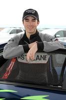 los angeles, mar 19 - Kevin jonas på de Toyota proffs kändis lopp Träning session på vide fjädrar speedway på Mars 19, 2011 i rosamond, ca foto