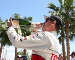 los angeles, apr 14 - fredric aasbo, vinnare i de professionell kategori av de proffs kändis lopp på de 2012 Toyota proffs kändis lopp på lång strand stor prix på april 14, 2012 i lång strand, ca foto