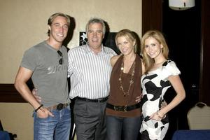 kyle lägre, john mccook, katherine kelly lang, och Ashley jones djärv och de skön fläkt lunch universell sheraton hotell los angeles, ca aug 25, 2007 ©2007 kathy hutchins hutchins Foto