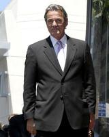 eric braeden eric braeden mottar en stjärna på de hollywood promenad av berömmelse los angeles, ca juli 20, 2007 ©2007 kathy hutchins hutchins Foto