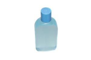 blå kosmetika plast flaska, isolerat foto