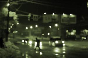 suddig landskap av natt stad foto