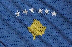 kosovo flagga tryckt på en polyester nylon- sportkläder maska tyg foto