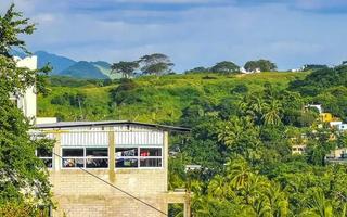 skön stad och marinmålning landskap panorama och se puerto escondido Mexiko. foto