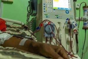 dialys maskin. dialys systemet. hemodialys i patient på sjukhus. foto