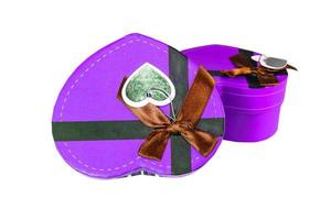 violett hjärtformade låda foto