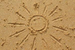 Sol på de sand. begrepp av några strand semester tema. foto