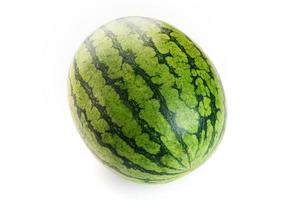 randig vattenmelon på en vit isolerat bakgrund. en mängd av röd vattenmelon foto