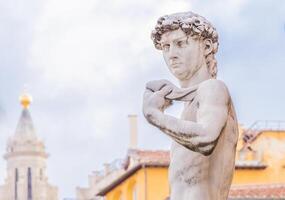 David förbi michelangelo i Florens, Italien. exempel av kropp fullkomlighet i marmor. foto