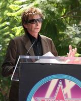 barry manilow på de hollywood promenad av berömmelse stjärna ceremoni uppfyllande dave koz huvudstad byggnad i hollywood los angeles, ca september 22, 2009 foto