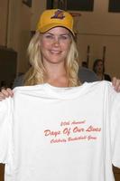 alison sweeney på de 20:e James Reynolds dagar av vår liv basketboll spel på söder pasadena hög skola i pasadena, ca på Maj 29, 2009 foto