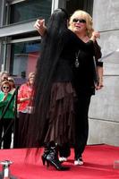 kristall gayle, tanya tucker på de hollywood promenad av berömmelse stjärna ceremoni för kristall gayle på vin, bara norr av solnedgång blvd los angeles, ca oktober 2, 2009 foto