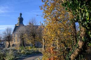 höst på en slott i Westfalen foto