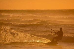 oidentifierad kitesurfer på de kanariefågel öar, cirka juli 2022 foto