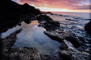 stenar på havet foto