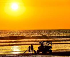 costa rica 2022 - solnedgång på strand foto